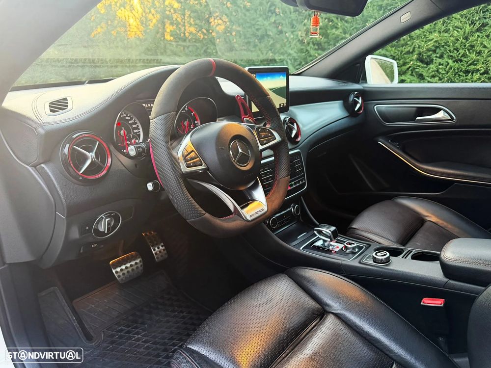 Mercedes-Benz CLA 45 AMG 4Matic Speedshift DCT 7G Night Edition - 12