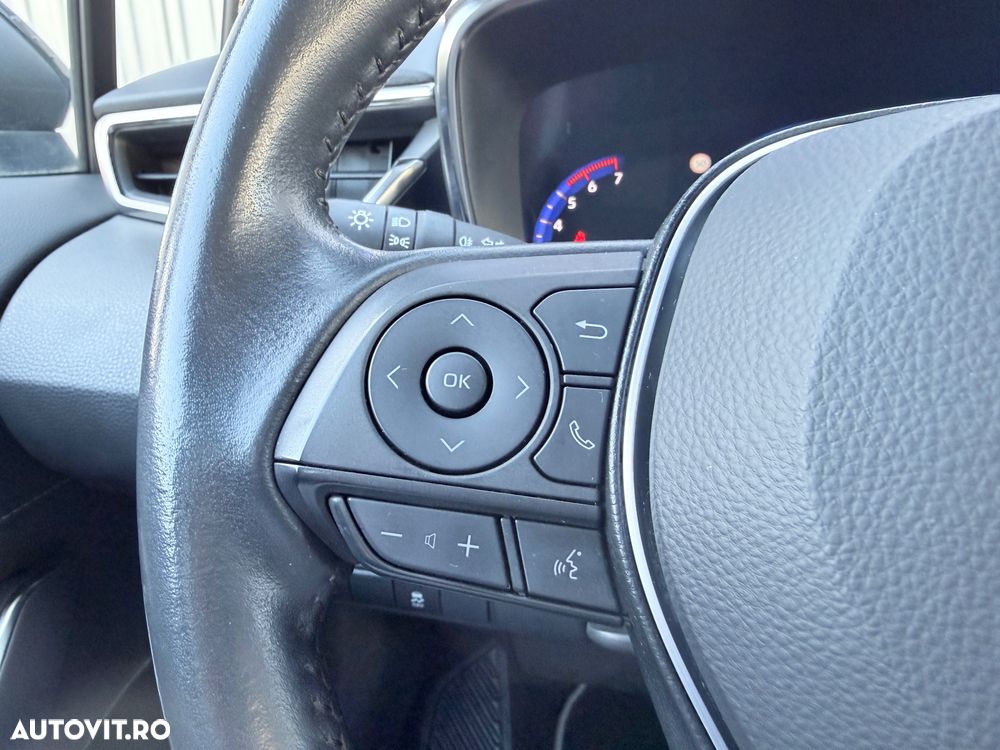 Toyota Corolla 1.8 HSD Dynamic - 22