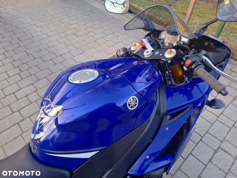 Yamaha R1 - 19