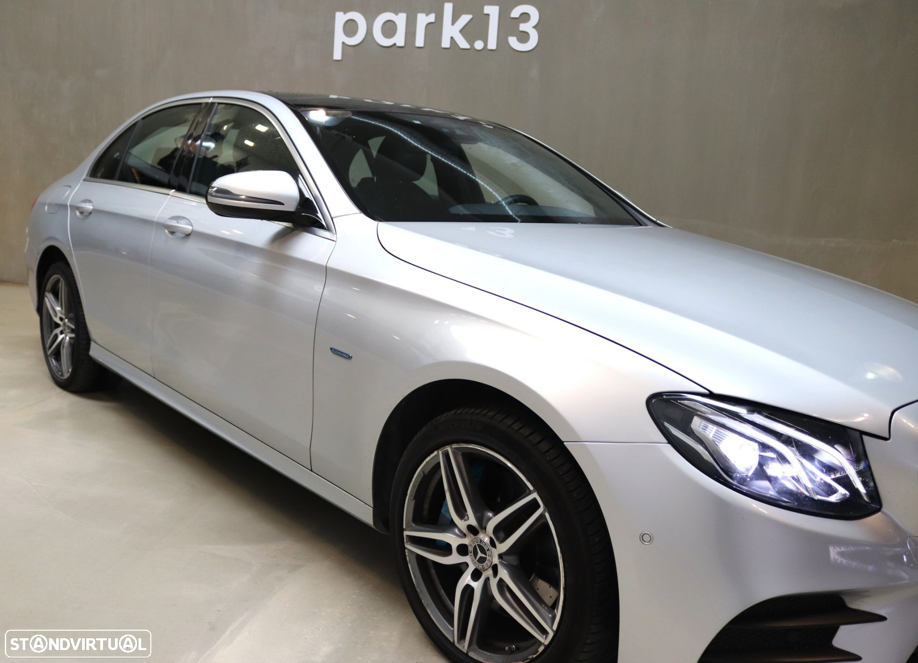 Mercedes-Benz E 350 e AMG - 11