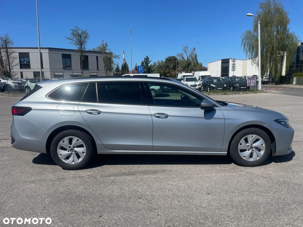 Volkswagen Passat - 8