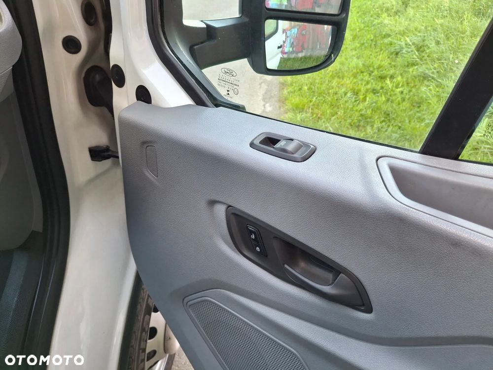 Ford Transit - 17