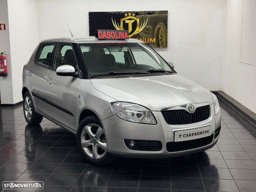 Skoda Fabia 1.2 HTP Sport - 2