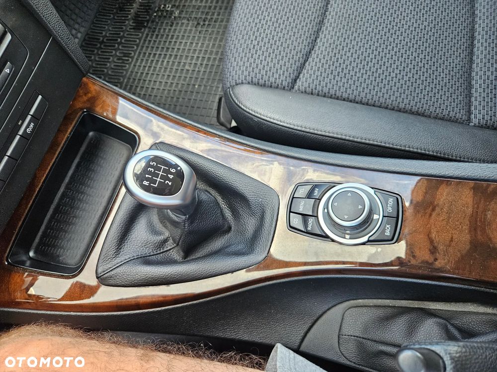 BMW Seria 3 320i Edition Exclusive - 22