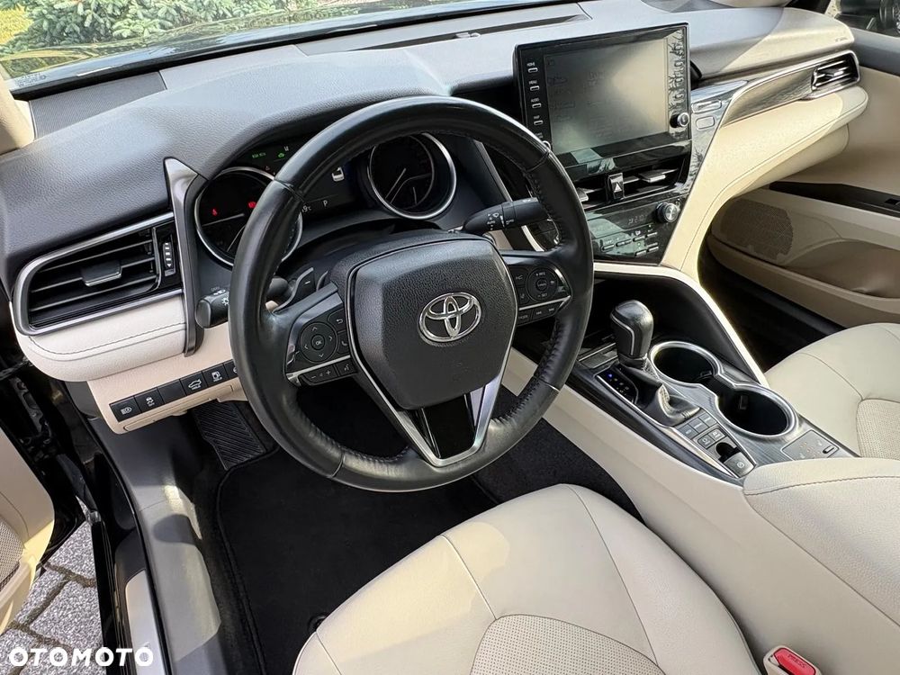 Toyota Camry 2.5 Hybrid Executive CVT - 14