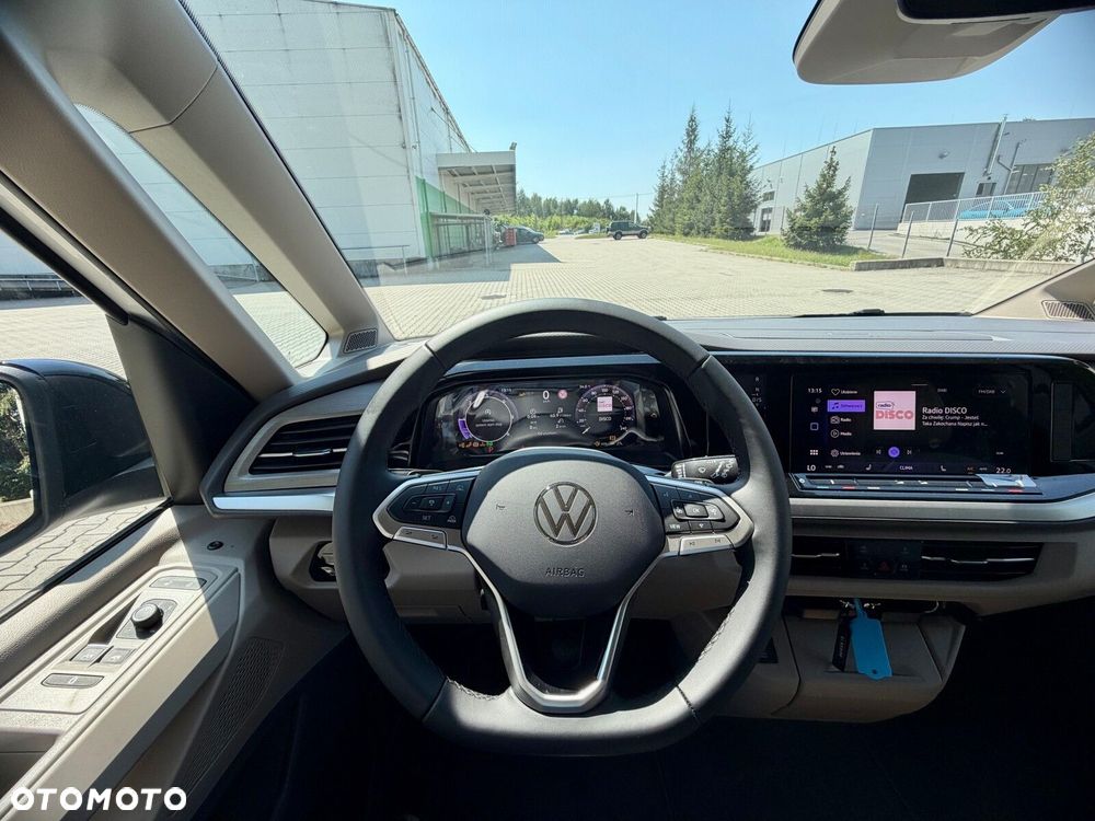 Volkswagen multivan Life L2 silnik: 2,0 l TDI SCR 150 KM / skrzynia biegów: 7-biegowa DSG rozstaw osi: 3124 mm - 21