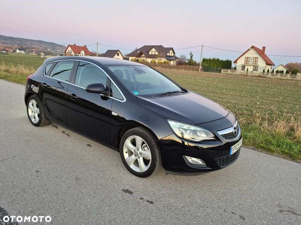 Opel Astra 1.4 Turbo Cosmo - 25
