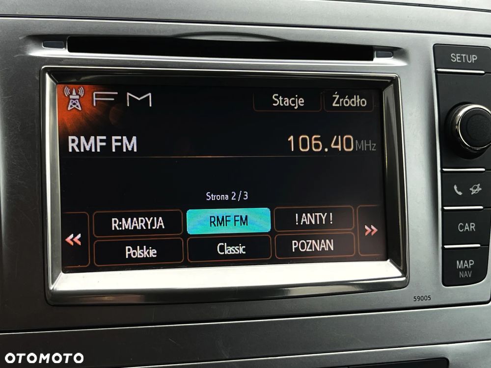 Toyota Avensis 1.8 Premium - 32