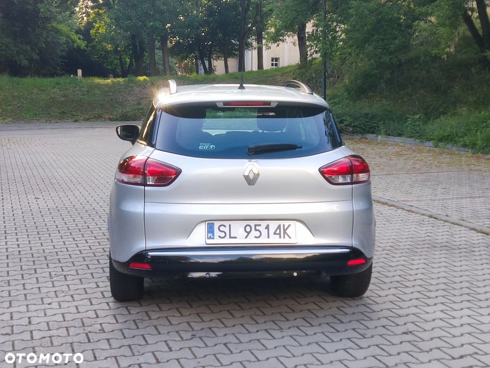 Renault Clio 1.2 16V Confort Privilege - 10