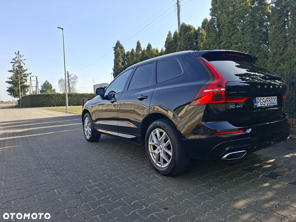 Volvo XC 60 D3 Momentum Pro - 4