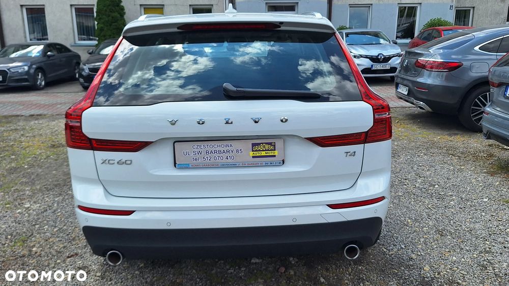 Volvo XC 60 T4 Momentum - 6