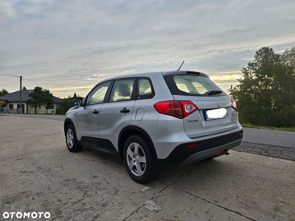 Suzuki Vitara 1.6 Comfort 4WD - 11