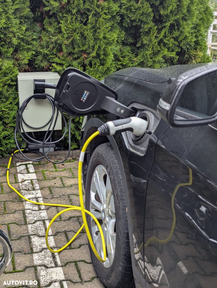 BMW X1 xDrive25e Advantage - 8