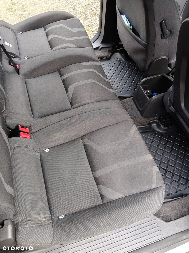 Ford Tourneo Connect - 24