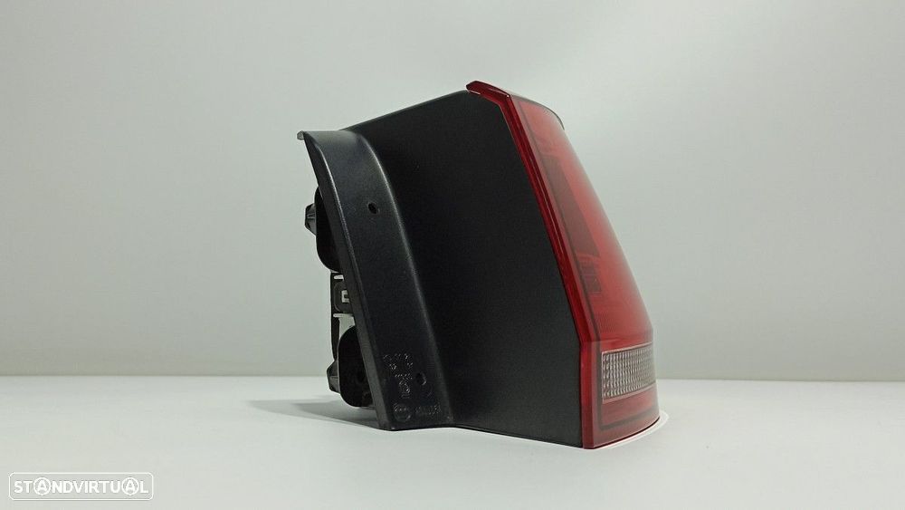 FAROLIM TRASEIRO DIREITO VOLKSWAGEN GOLF VII LIM. ADVANCE BLUEMOTION - 4