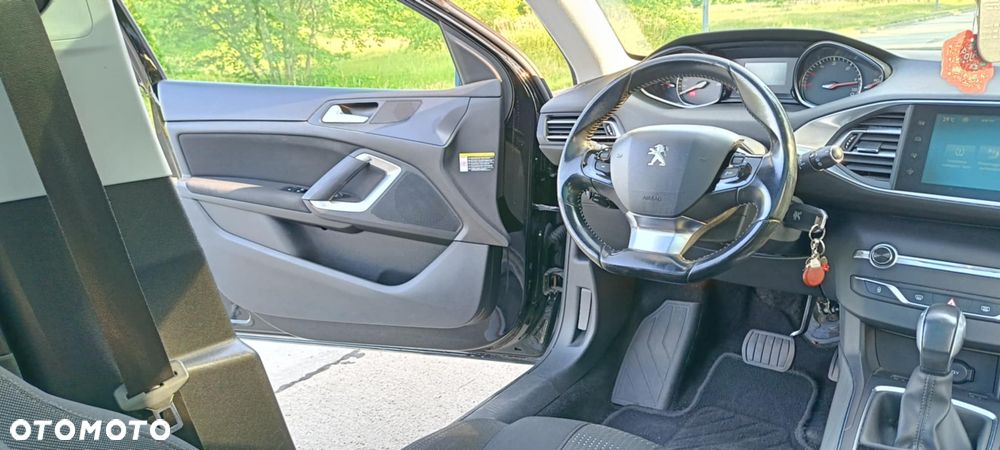 Peugeot 308 BlueHDi 150 EAT6 Stop & Start Allure - 25
