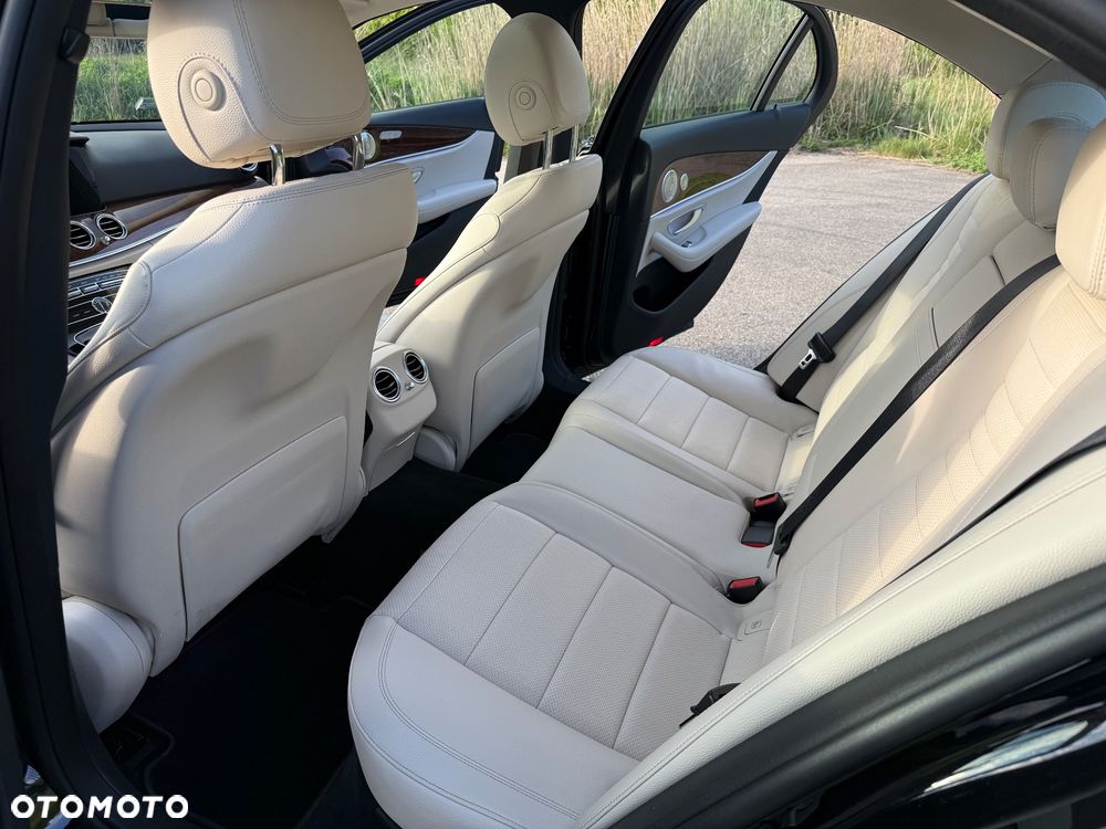 Mercedes-Benz Klasa E 200 CGI BlueEFFICIENCY Automatik Avantgarde - 30