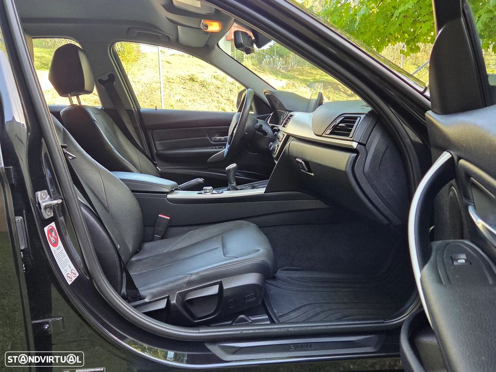 BMW 320 d EfficientDynamics Line Sport - 22