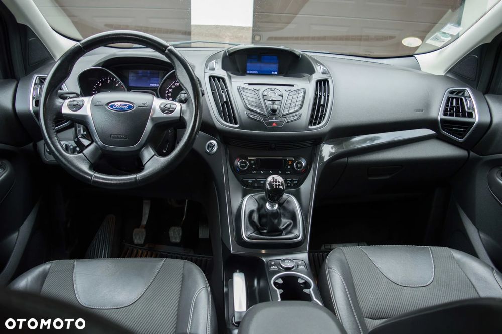 Ford Kuga 2.0 TDCi 2x4 Titanium - 17