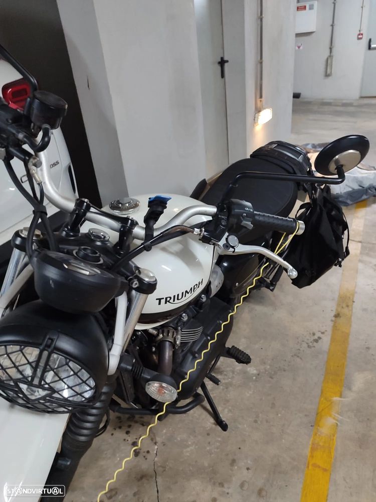 Triumph Scrambler - 20