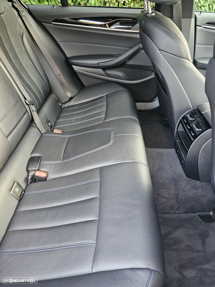 BMW 520 d Pack M Auto — fotografia 13