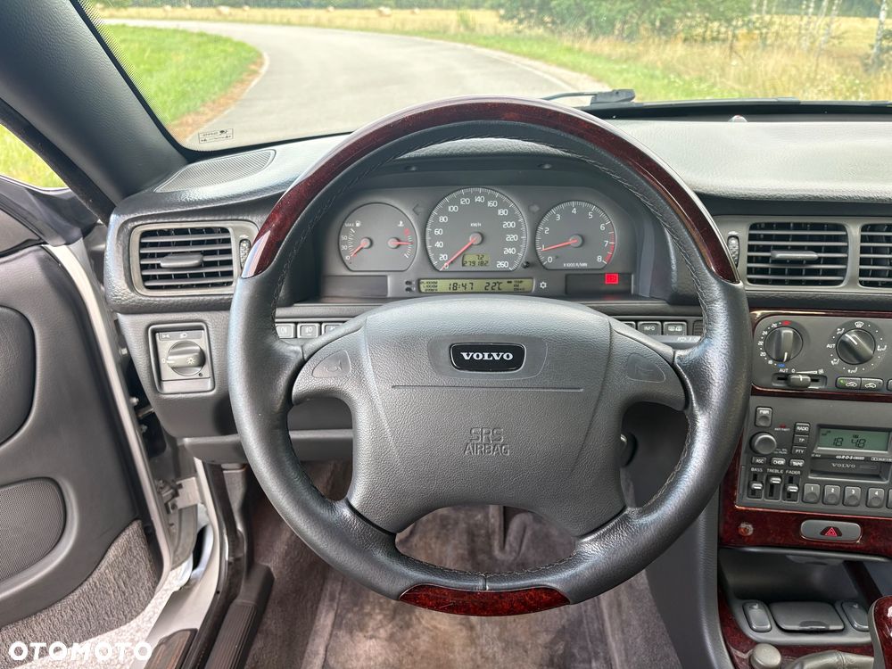 Volvo C70 2.4 - 32
