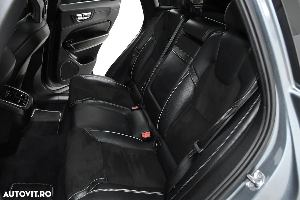 Volvo XC 60 D4 AWD Geartronic RDesign - 13