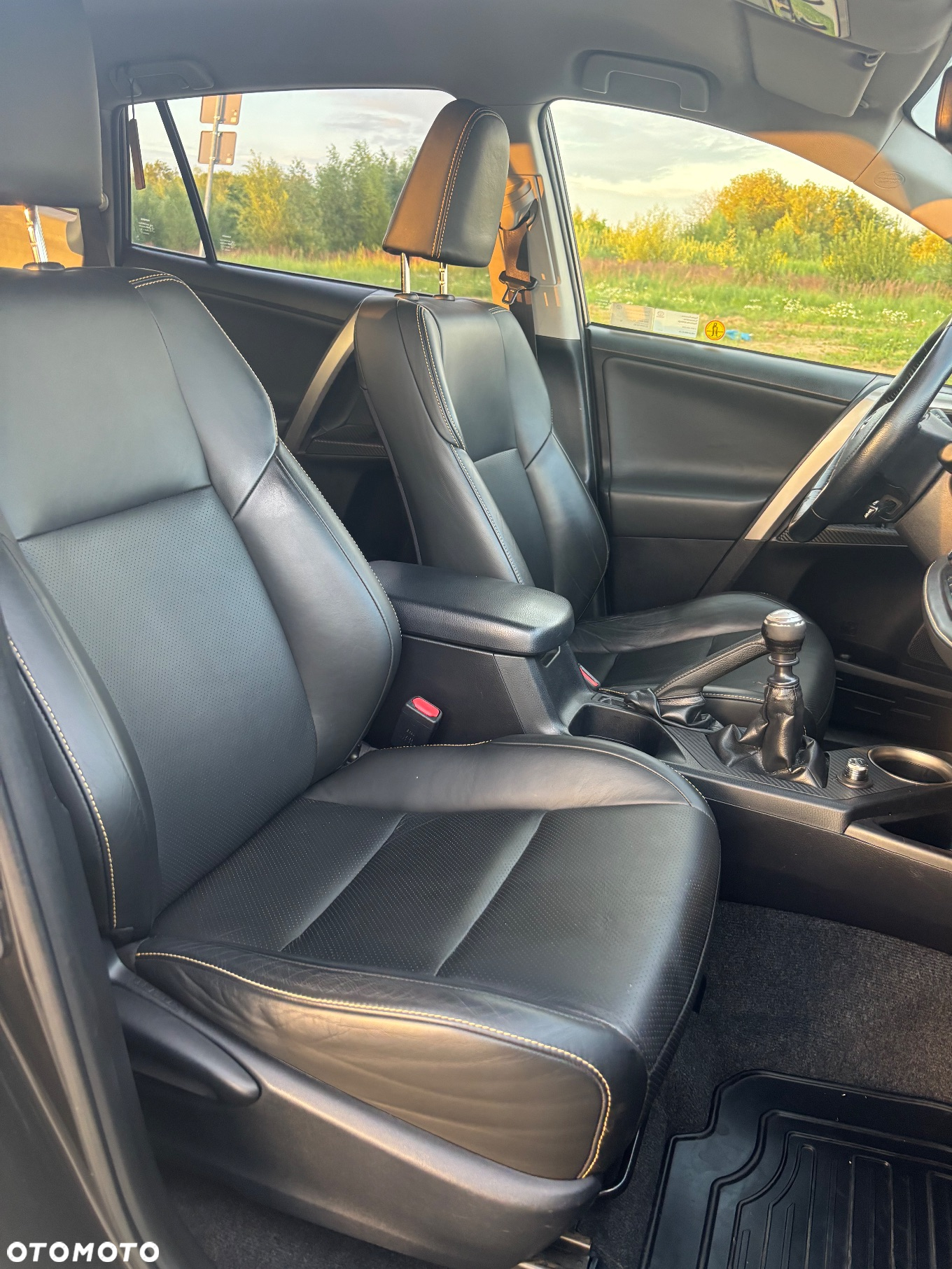 Toyota RAV4 2.0 D-4D Premium 4x2 - 16