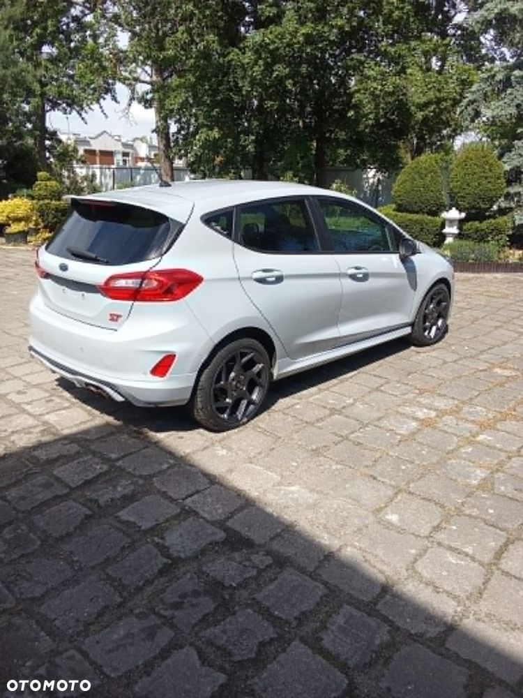 Ford Fiesta - 1