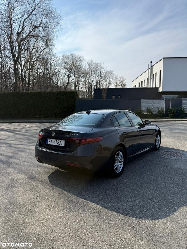 Alfa Romeo Giulia - 16