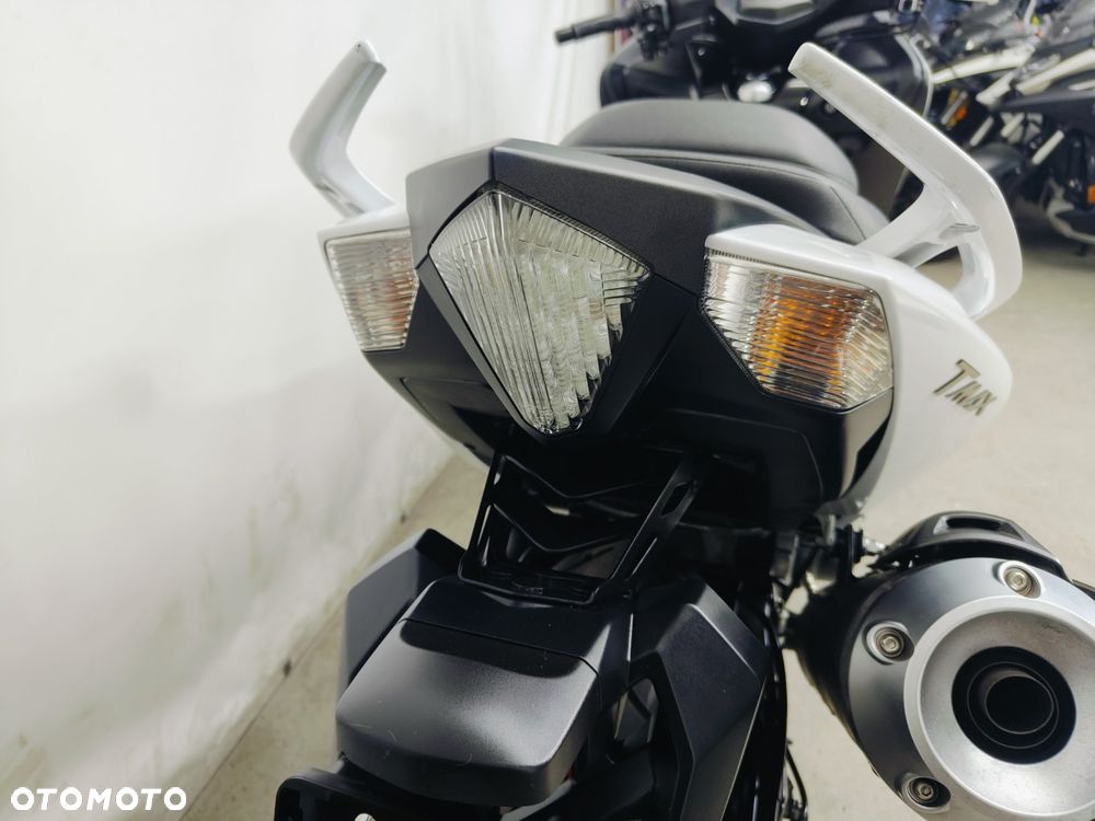 Yamaha Tmax - 12