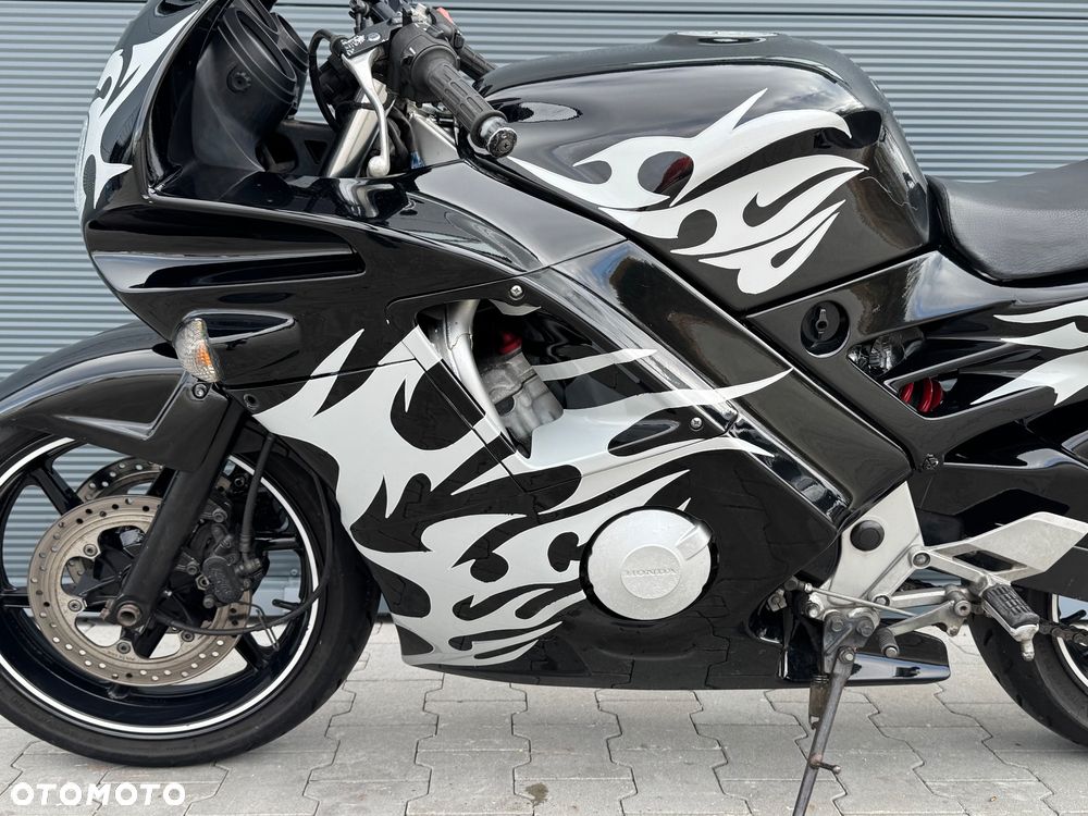 Honda CBR - 16