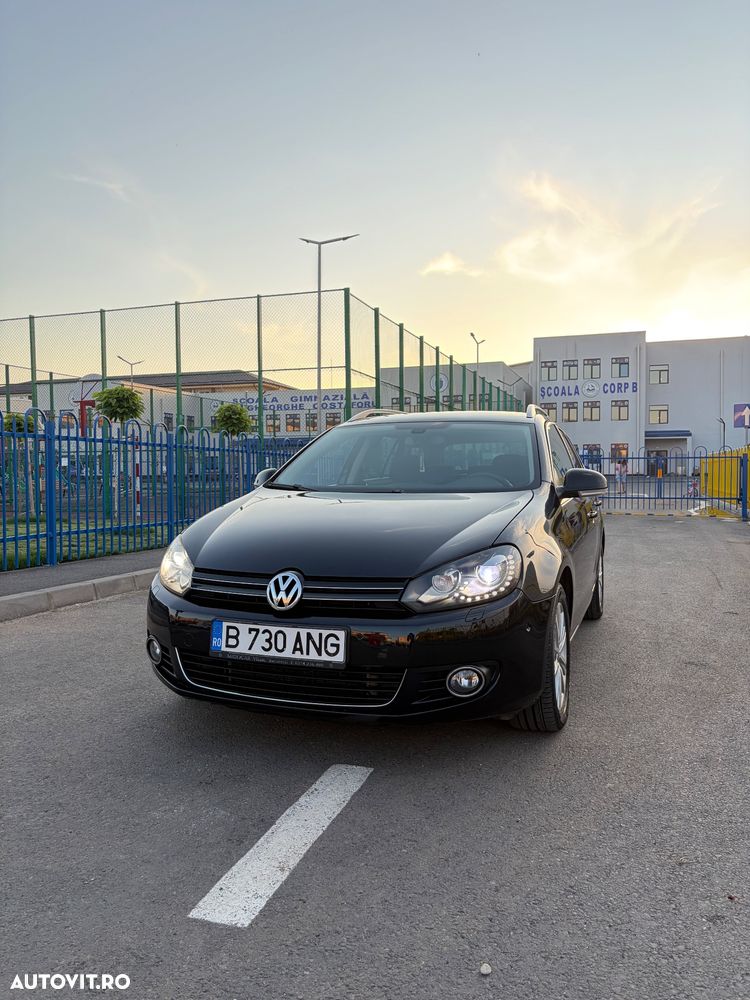 Volkswagen Golf 1.6 TDI DPF DSG BlueMotion Technology Highline - 1