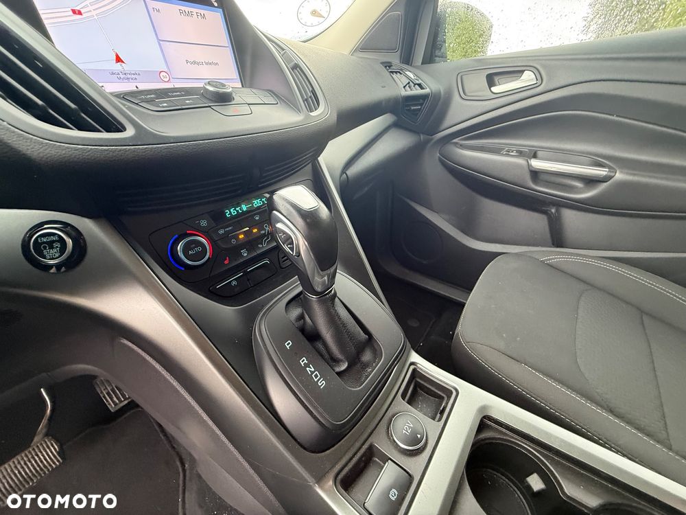 Ford Kuga 2.0 TDCi 2x4 Titanium - 30