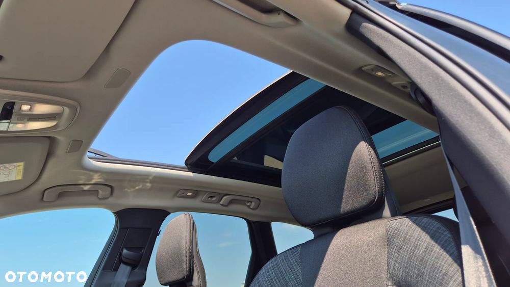 Volvo XC 60 T6 Plug-In Hybrid AWD Core - 24