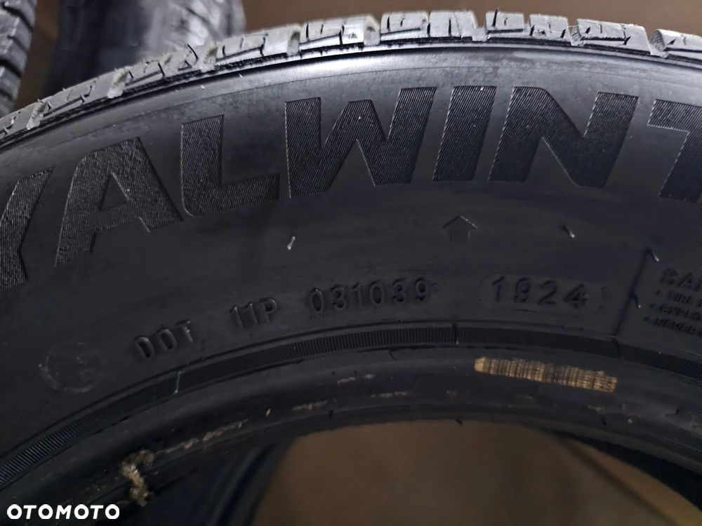 (O182) 175/65R14 82T 7,5mm 24r / Royalblack Royalwinter HP - 11