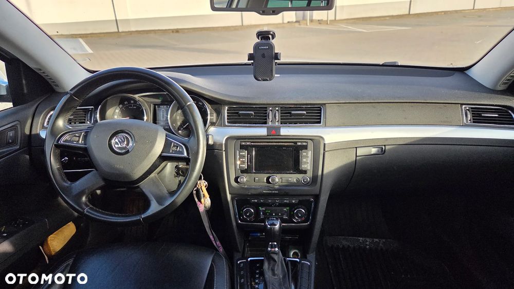 Skoda Superb 2.0 TDI DSG Elegance - 9