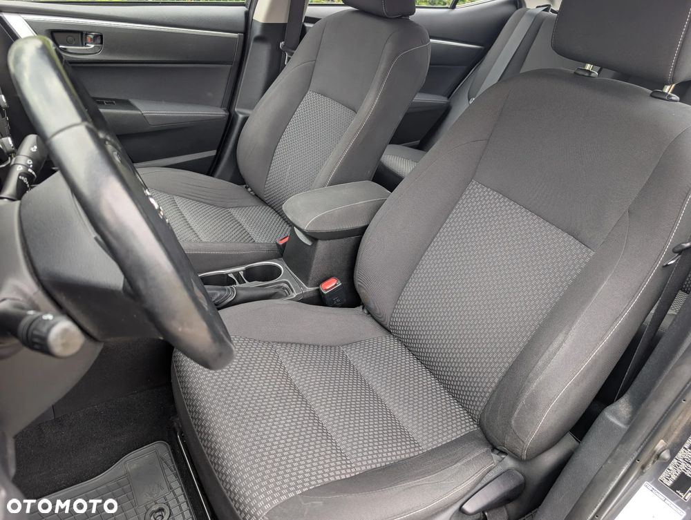 Toyota Corolla 1.6 Comfort - 19