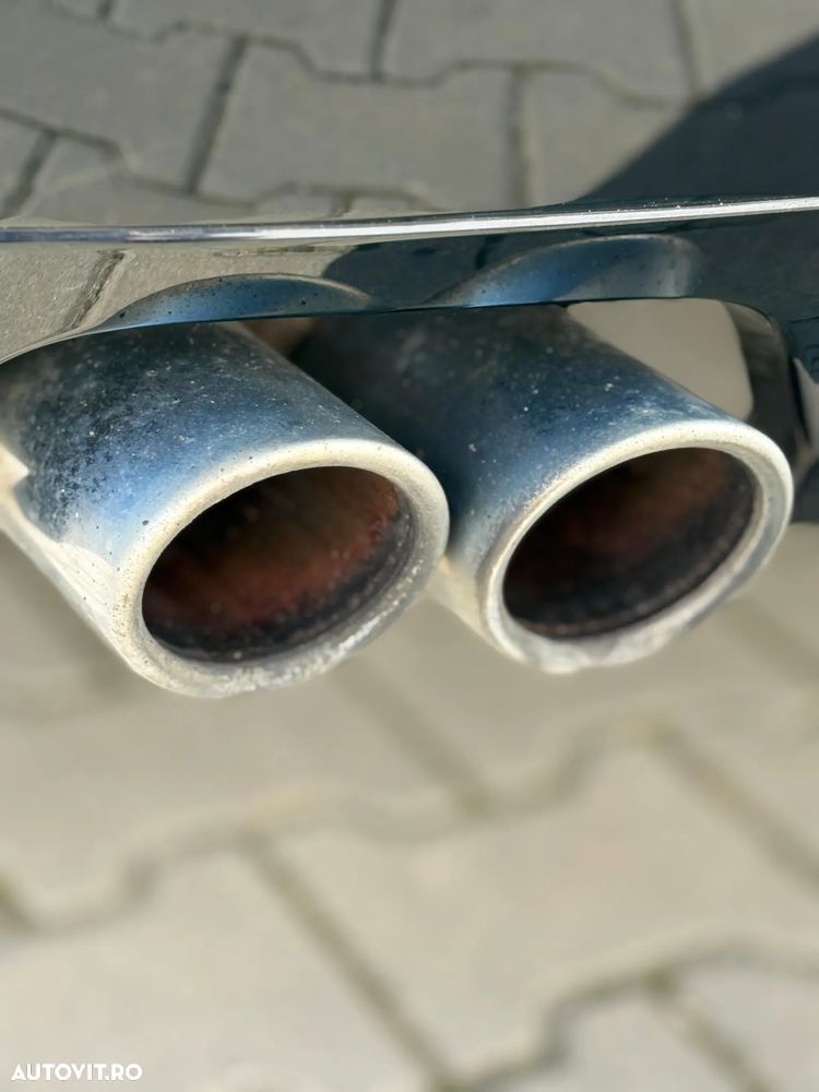 BMW Seria 5 525d Aut. Luxury Line - 23