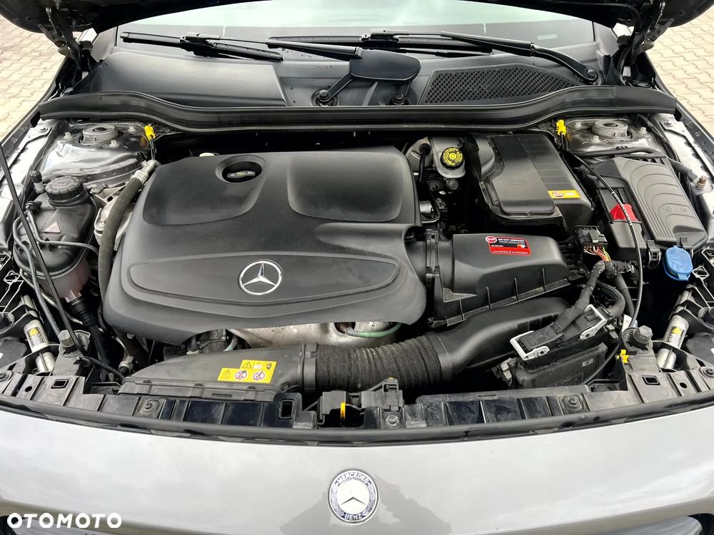 Mercedes-Benz GLA 200 AMG Line - 12