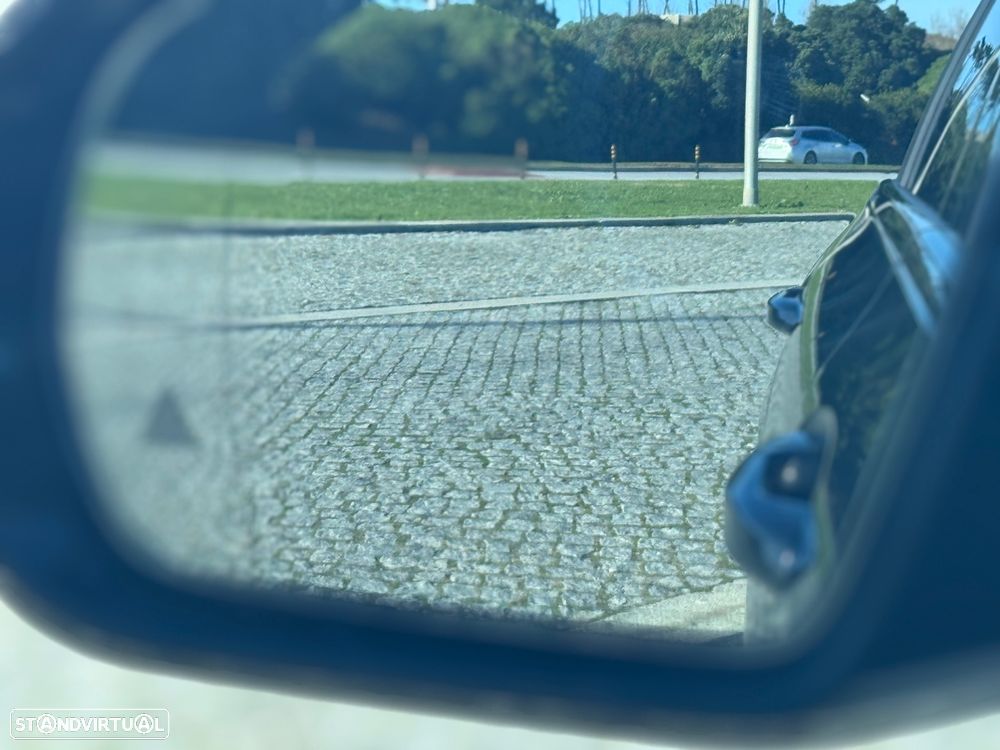 Mercedes-Benz E 300 de AMG Line - 25