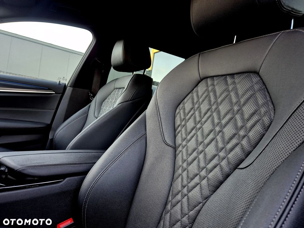 BMW Seria 5 ver-530e-xdrive-phev-m-sport - 7