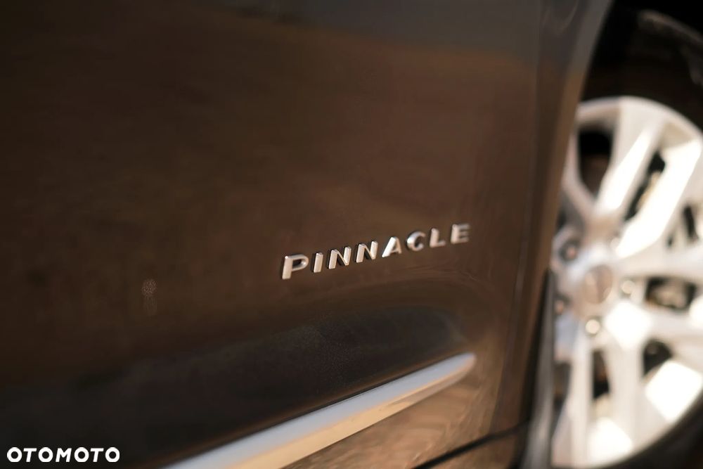 Chrysler Pacifica - 11