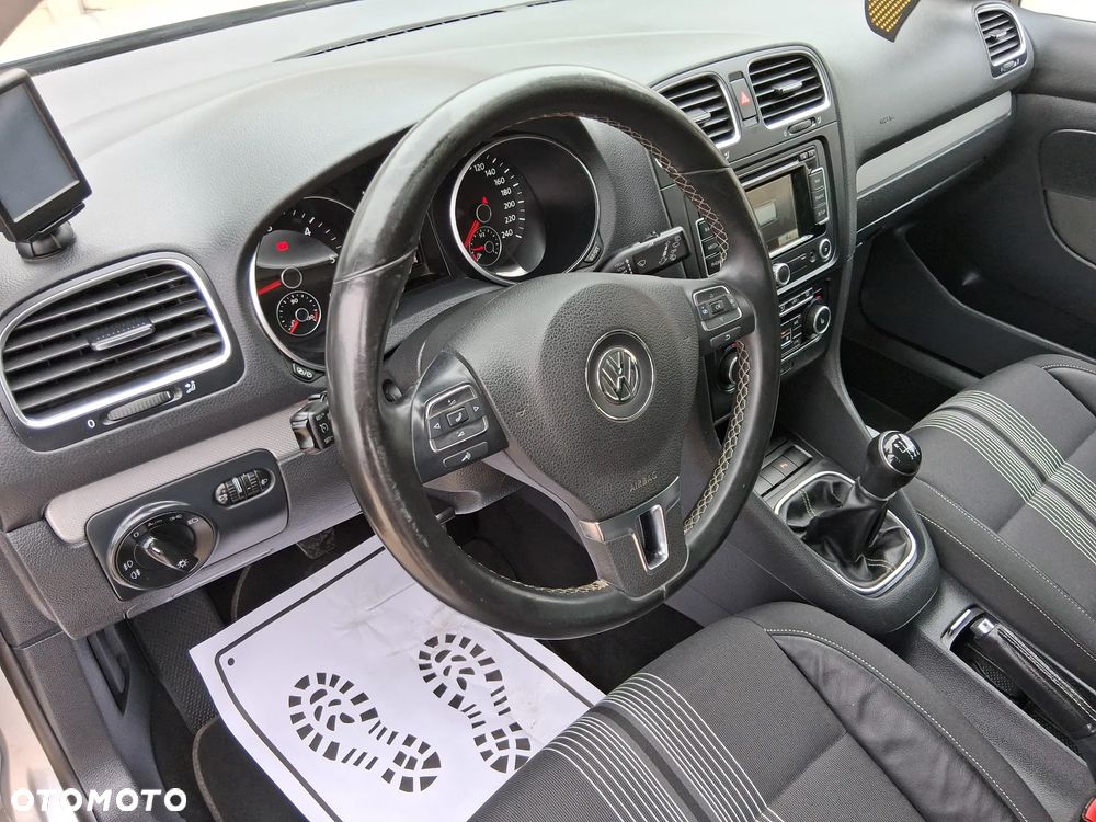 Volkswagen Golf 2.0 TDI DPF MATCH - 11