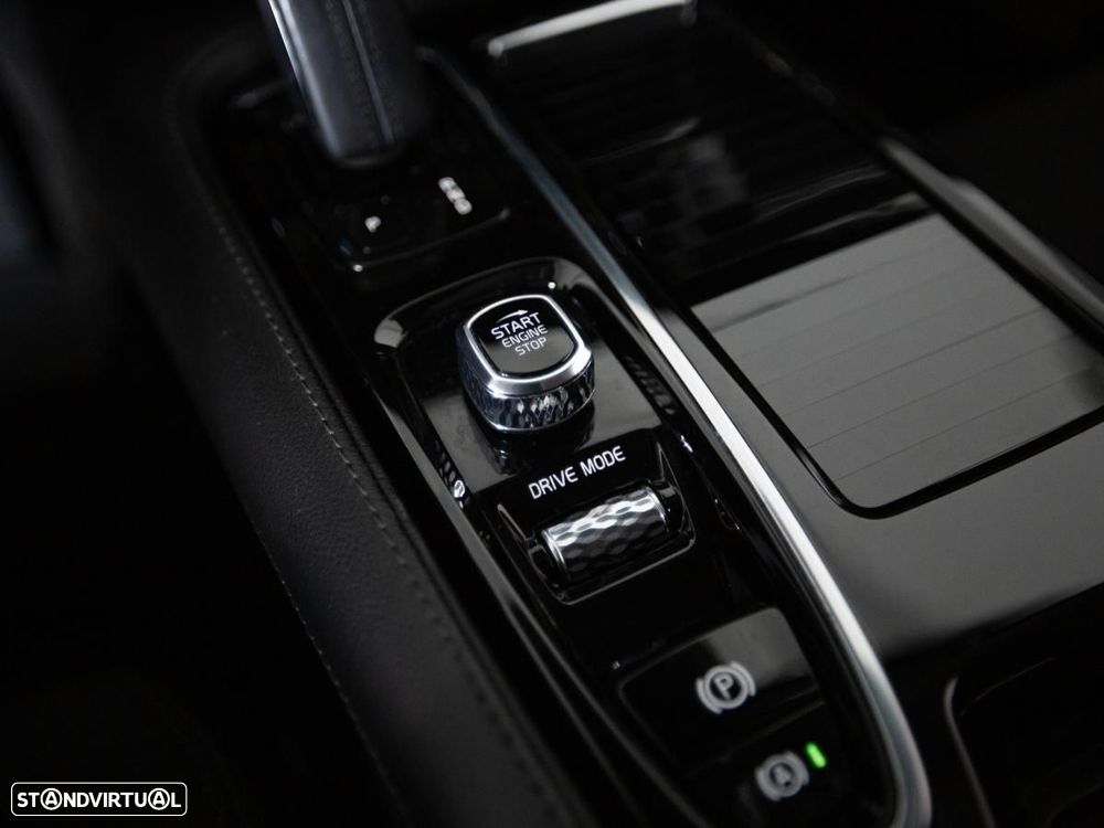 Volvo V60 2.0 T8 AWD TE Momentum - 21