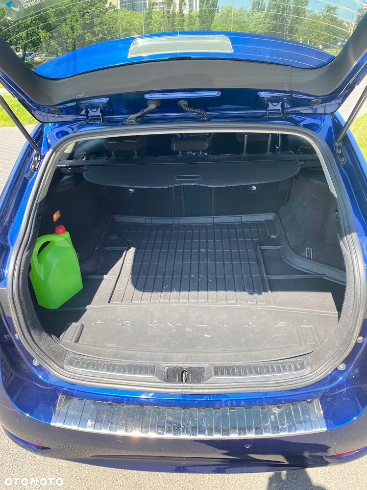 Toyota Avensis 2.0 D-4D Premium - 16