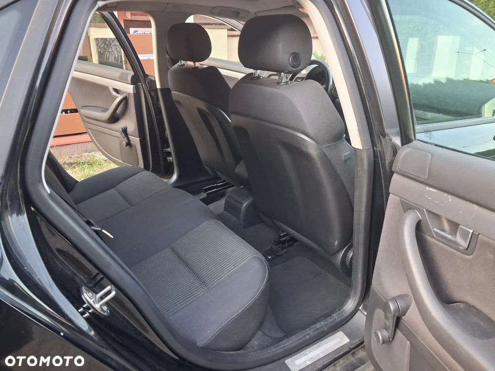 Audi A4 Limousine 2 - 8