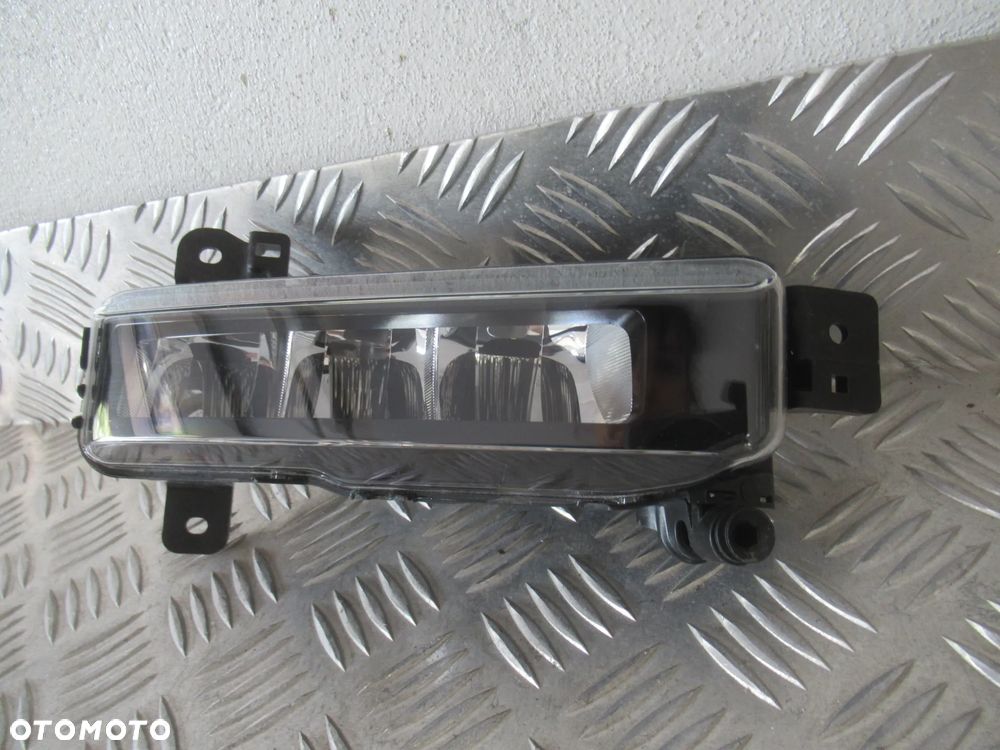 HALOGEN PRZECIWMGIELNY LED PRAWY BMW X6 G06 BMW 2 F45 F46 BMW 3 G20 G21 LIFT 8089526 - 3