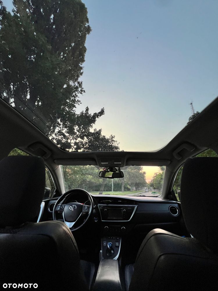 Toyota Auris 1.8 HSD Sol - 16
