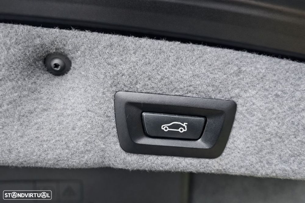 BMW 740 d Pack M - 24